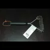 Brosse a grill triangulaire "Broil King" en acier inoxidable, manche plastique